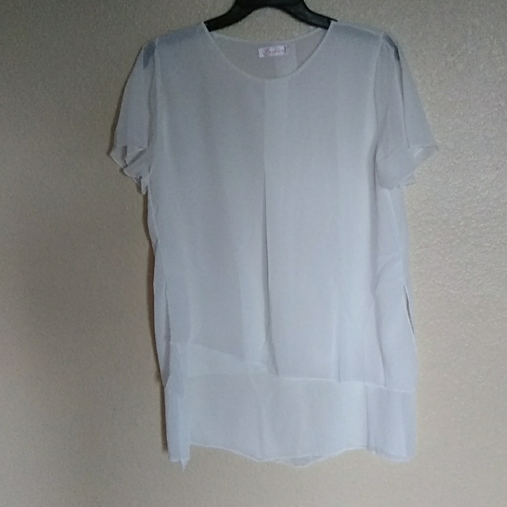 White layer top like new